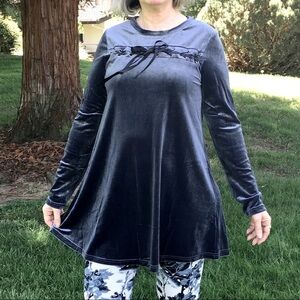 Blue stretch velvet tunic NWT size S